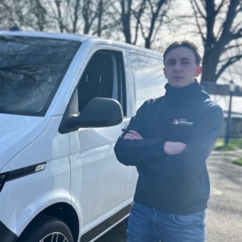 Rembrandt van Veen, oprichter 123 Geleverd