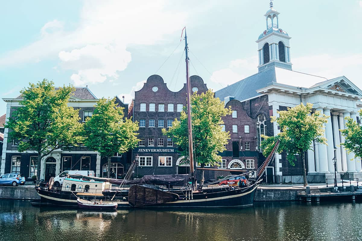 Koerier Schiedam voor industrie, handel en zakelijke zendingen